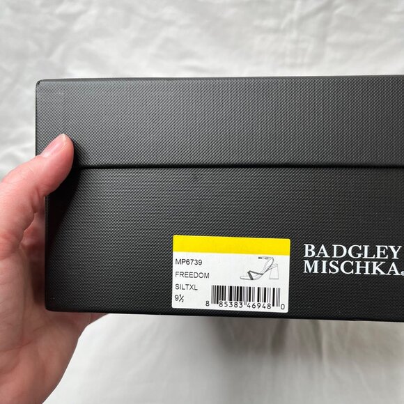 Badgley Mischka Freedom Bejeweled Straps Glitter Block Heels 9.5 - Picture 2 of 9